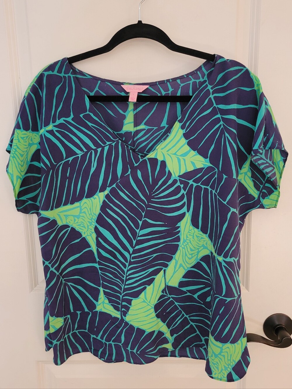 Lilly Pulitzer 100% Silk Asher Navy And Green Tropical SS Blouse